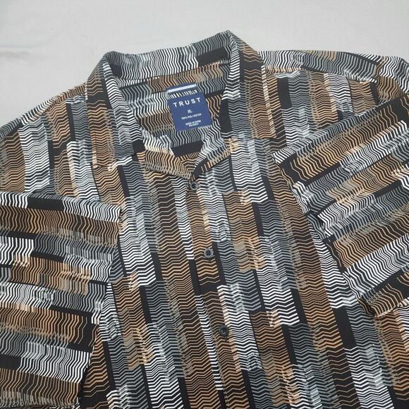 Trust Men's Multicolor Short Sleeve Button Down Size XL - Picture 1 of 5